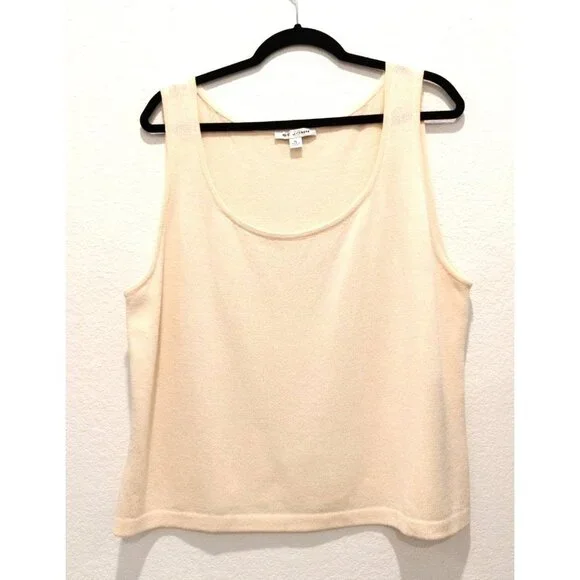 St. John Santana Knit Ivory Crop Length Tank Scoop Neck and Side Slit Top XL - Picture 2 of 12